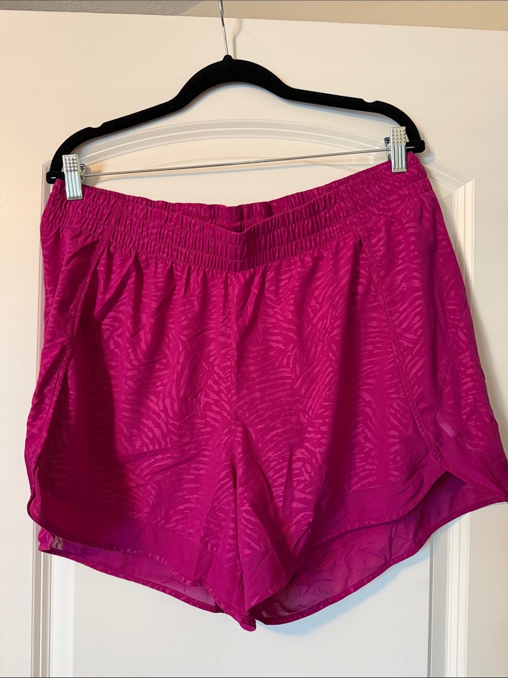 Athleta Printed Mesh Racer Run Short 4”